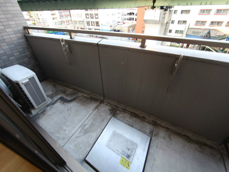 バルコニー　広々バルコニー付