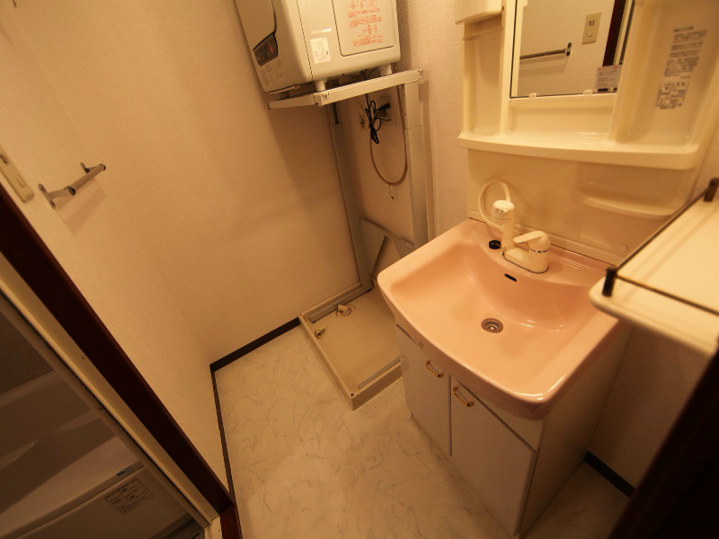 その他設備　脱衣所　シャンプードレッサー　室内洗濯機置場
