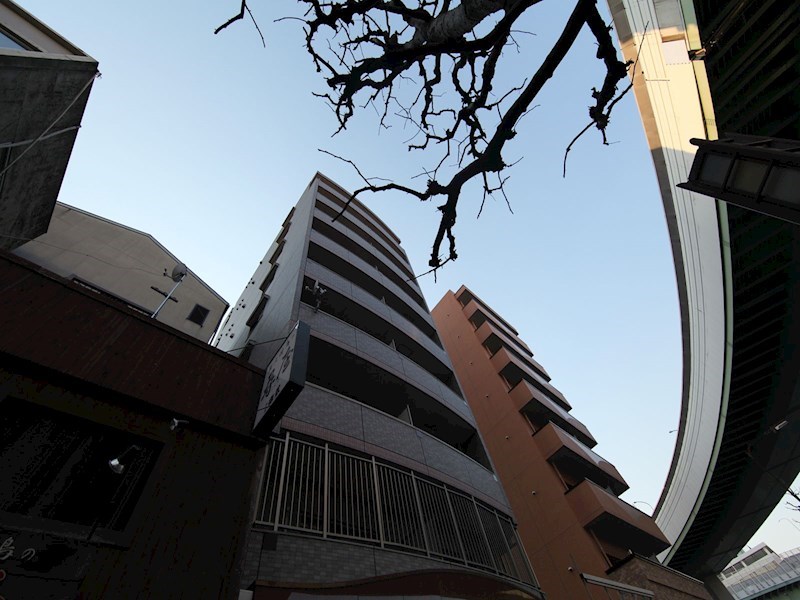 建物外観　外観　オートロック　宅配BOX　防犯カメラ