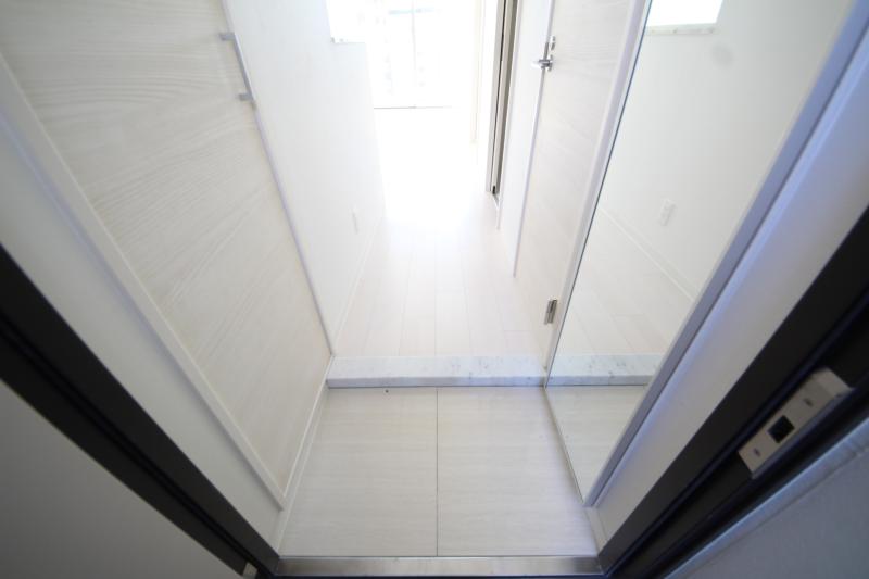 玄関　明るい玄関です