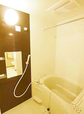 バス・シャワールーム　★浴室乾燥機付きバスルーム★