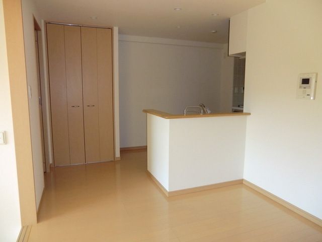 居室・リビング　ゆったりリビングＬ字型カウンターキッチン