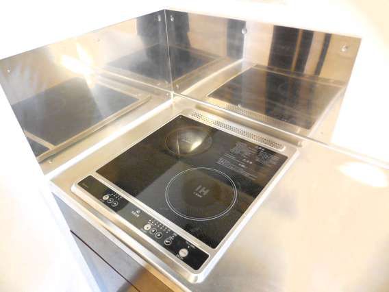 キッチン　コンロの仕様が異なる場合があります