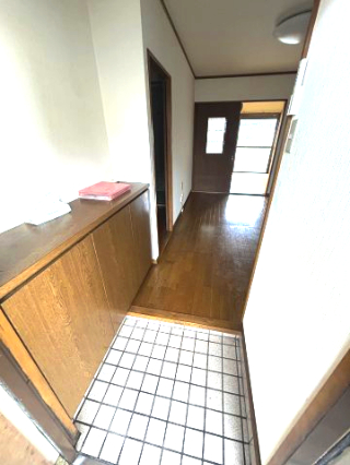 玄関　※別号室参考写真です