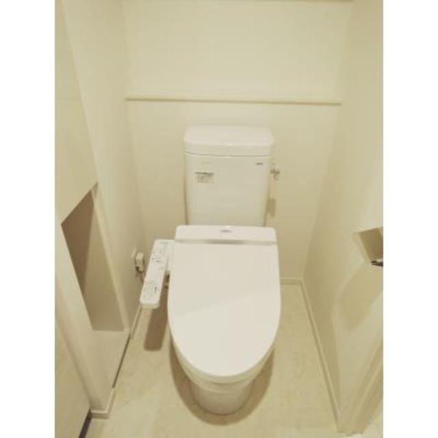 トイレ　※写真は同タイプ住戸です。