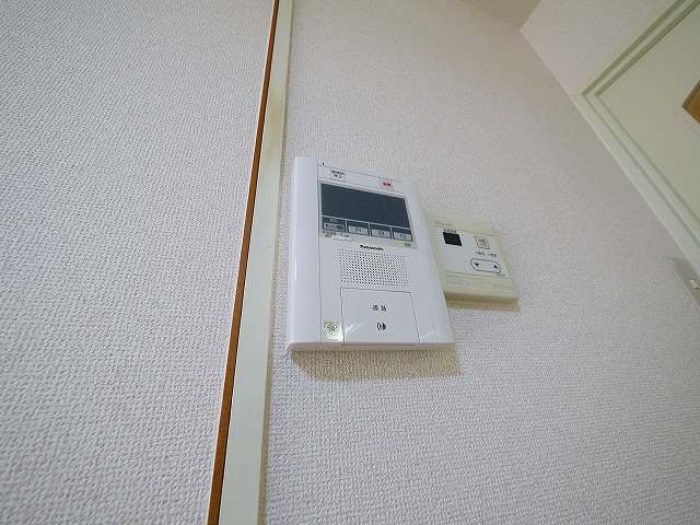 セキュリティ　モニター付きインターホンもございます。