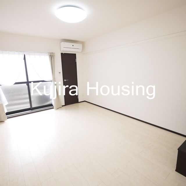 居室・リビング　★洋室７帖♪