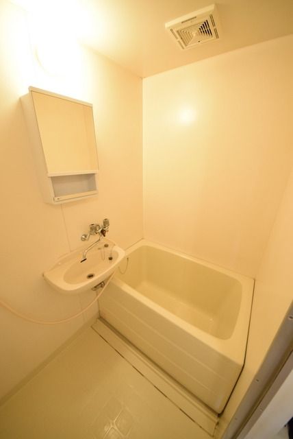 バス・シャワールーム　★お部屋探しは株式会社タウンハウジング東京まで★