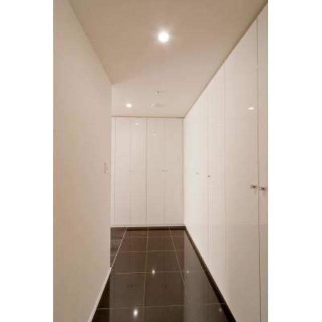 玄関　※写真は同タイプ住戸です。