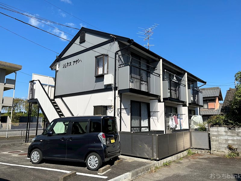 建物外観　東向きなので朝日がよく入ります