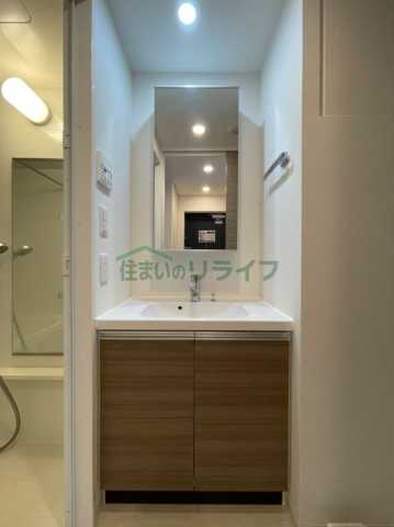 洗面設備　レジディア三軒茶屋III(参考画像)