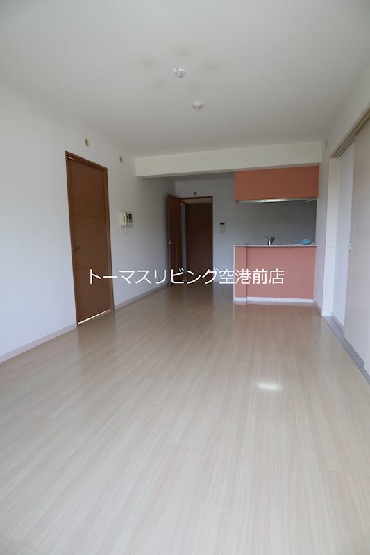 居室・リビング　※別号室の参考写真になります。
