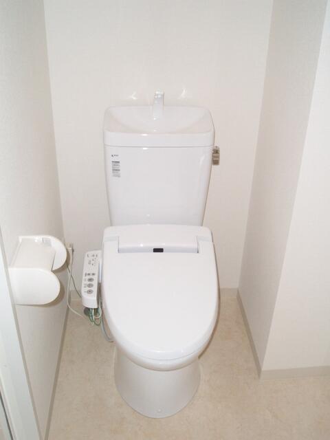 トイレ　同タイプ写真