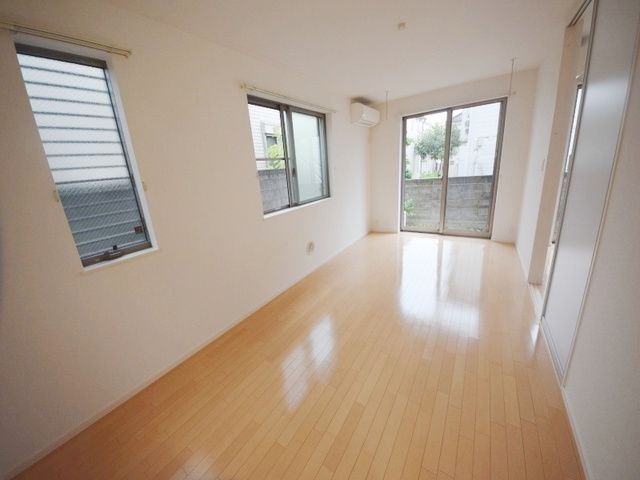 居室・リビング　同施工会社参考写真