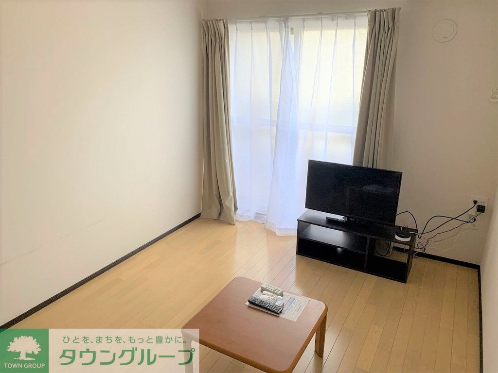 居室・リビング　※同タイプのお部屋の写真です。（1階フローリング）