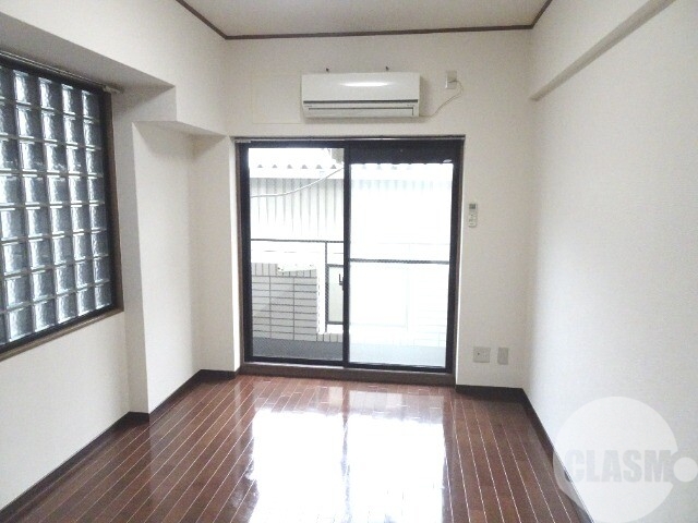 居室・リビング　明るいお部屋です♪