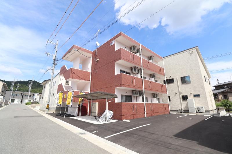 建物外観　フラワーウッド寺家駅前A棟　外観