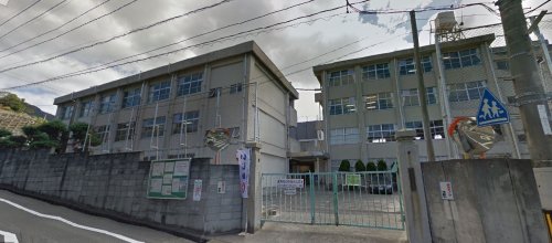 中学校　呉市立片山中学校（中学校）まで99m