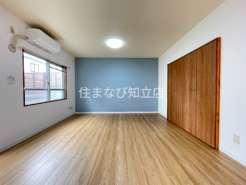 居室・リビング　別室同型写真