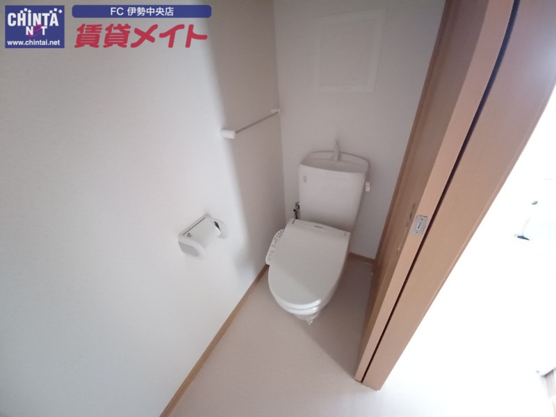 トイレ　同型参考写真