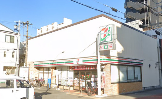 コンビニ　セブンイレブン大阪中本5丁目店（コンビニ）まで581m