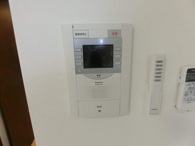 セキュリティ　モニター付きインターホン
