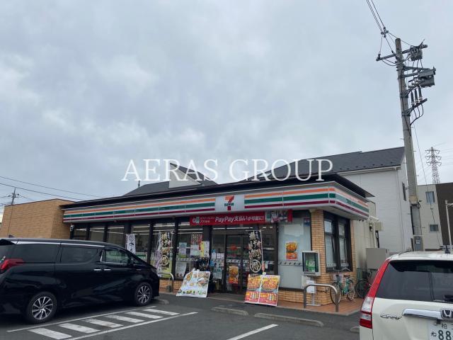 コンビニ　セブンイレブン草加新里下町店（コンビニ）まで343m
