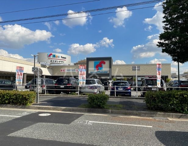 スーパー　万代　豊中豊南店（スーパー）まで827m