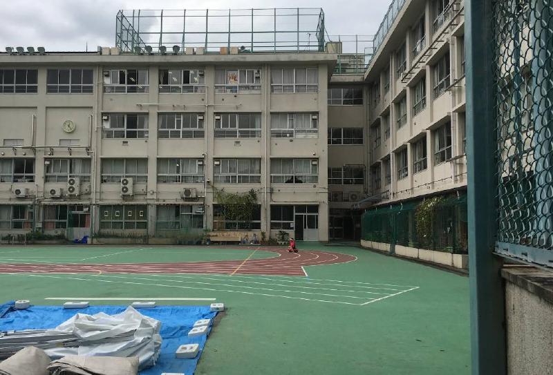 小学校　台東区立千束小学校（小学校）まで400m