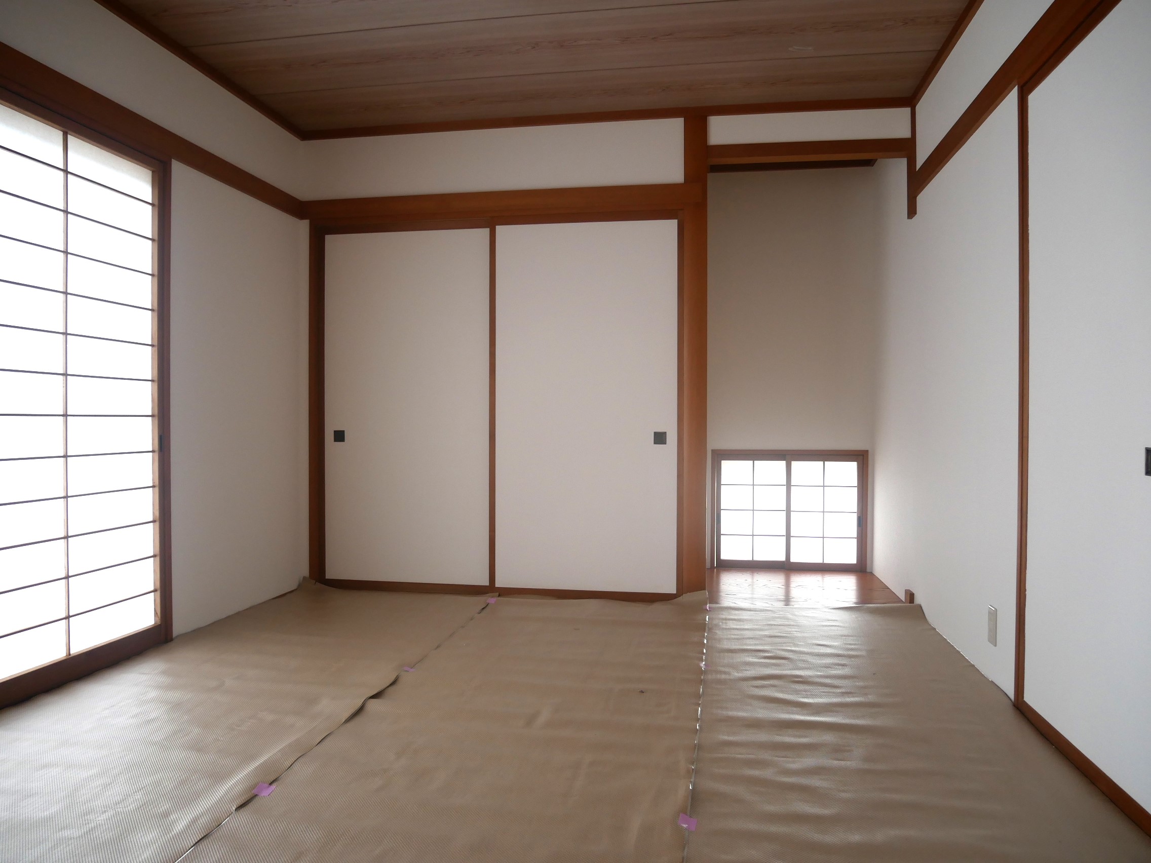 ドエル八ッ坂 A 一戸建ての居間写真