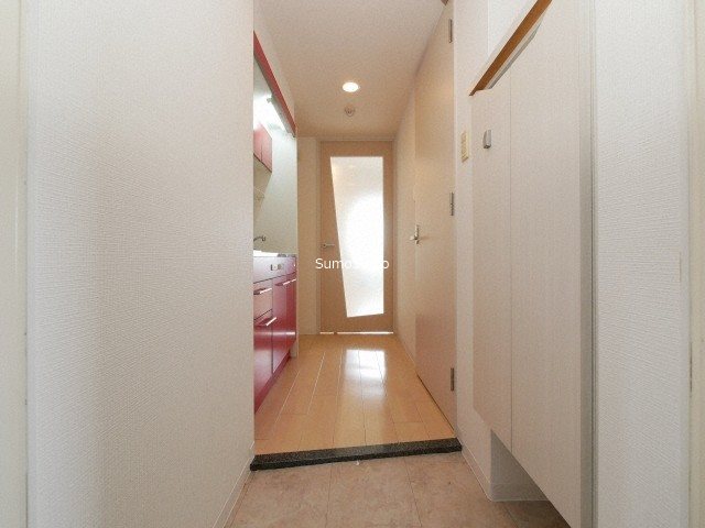 セレニテ難波西の玄関写真