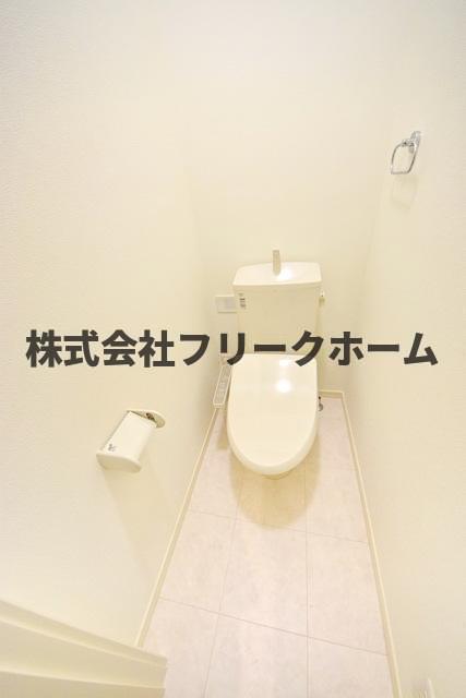 ＪＲ総武線 三鷹駅 徒歩18分 2階建 築10年のトイレ写真