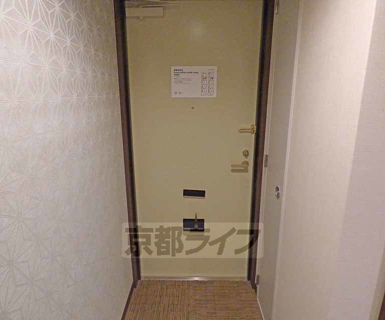 ノ・レーヴ堀川高辻の玄関写真