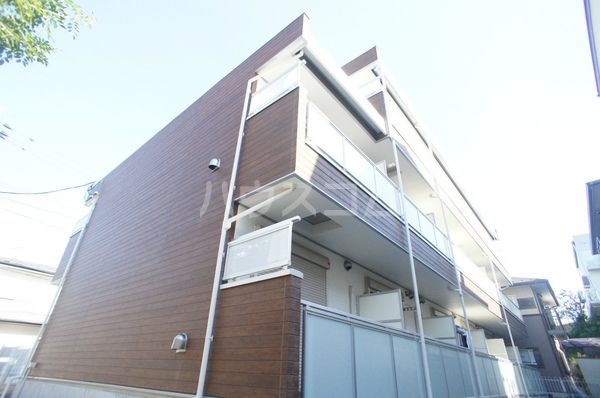 横浜市戸塚区矢部町のマンションの建物外観