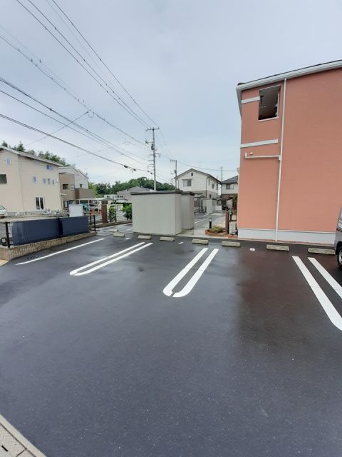 【リアンＢの駐車場】