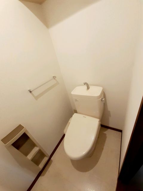 【グランシャリオBのトイレ】