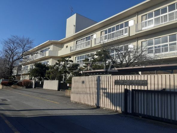 【行田市桜町のアパートの小学校】