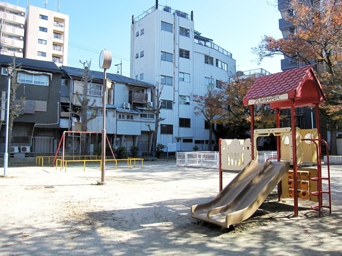 【エスリードレジデンス大阪福島シティクロスの公園】