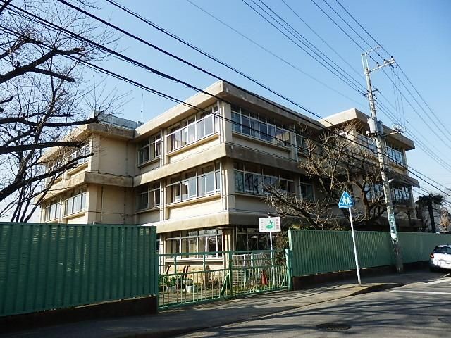 【柏市高柳のアパートの小学校】