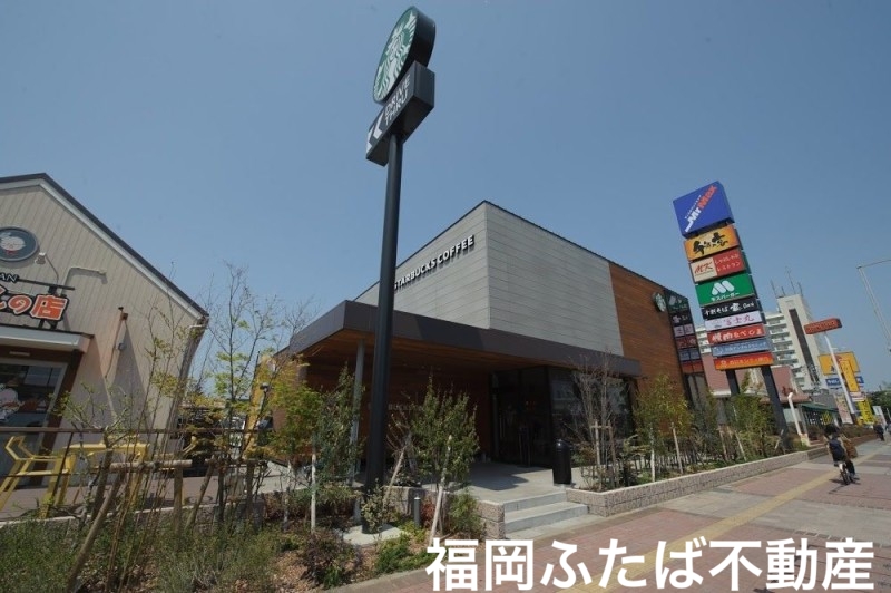 【福岡市早良区小田部のマンションのショッピングセンター】