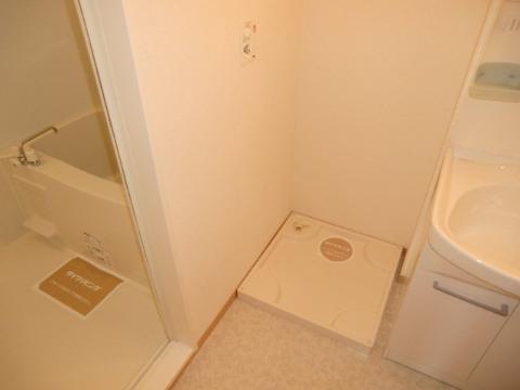 リンデンバウムＣ棟　その他設備　洗濯機置き場