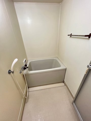 バス・シャワールーム　別号室の写真です。ご参考までに