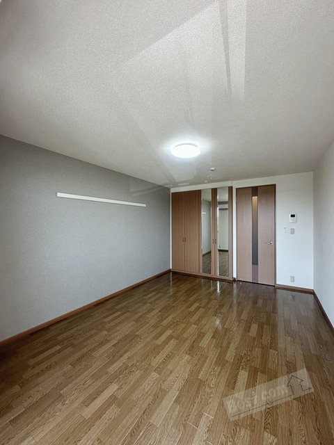 居室・リビング　全室照明付きです♪