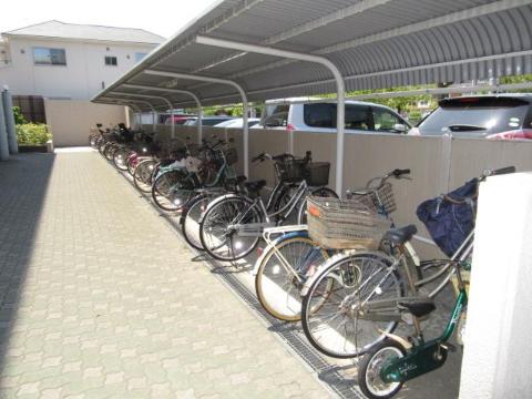 アムール真砂　その他共有部分　駐輪場