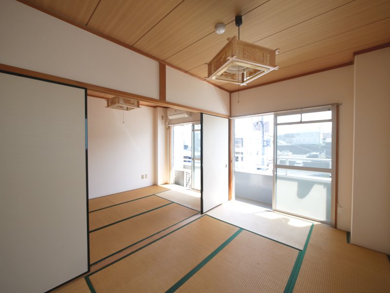 居室・リビング　西側和室