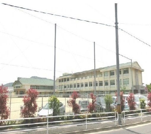 小学校　広島市立東野小学校（小学校）まで290m
