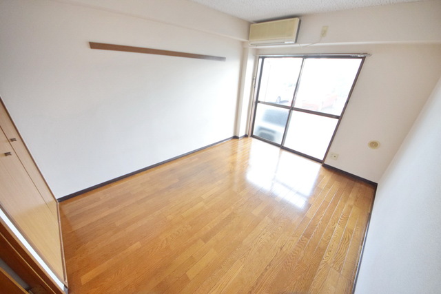 居室・リビング　～ゆったーり広いお部屋です～