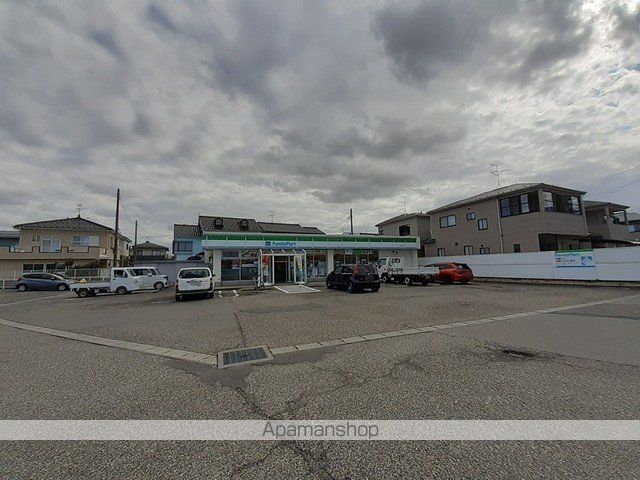 コンビニ　ファミリーマート新潟善久店（コンビニ）まで533m