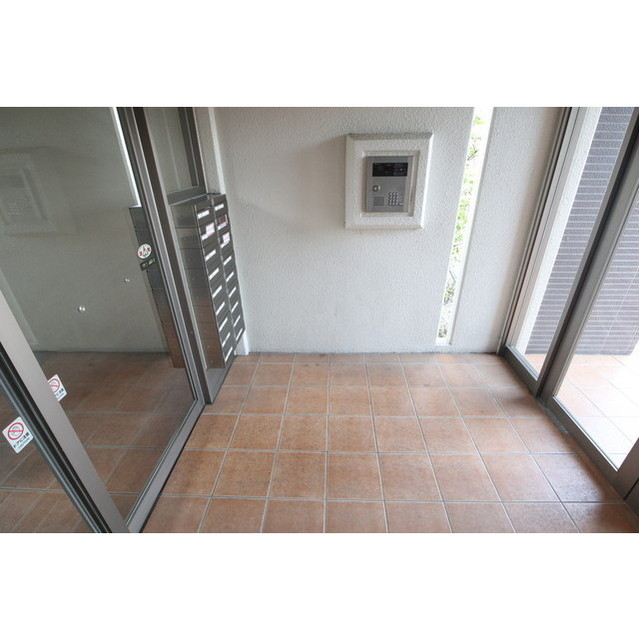 セキュリティ　オートロックエントランス