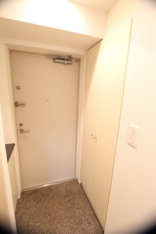 玄関　※参考写真